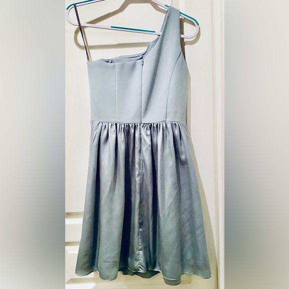 White by Vera Wang Style VW361260 One Shoulder A-line Gown in Dusty Crepe CL3 - Picture 3 of 6